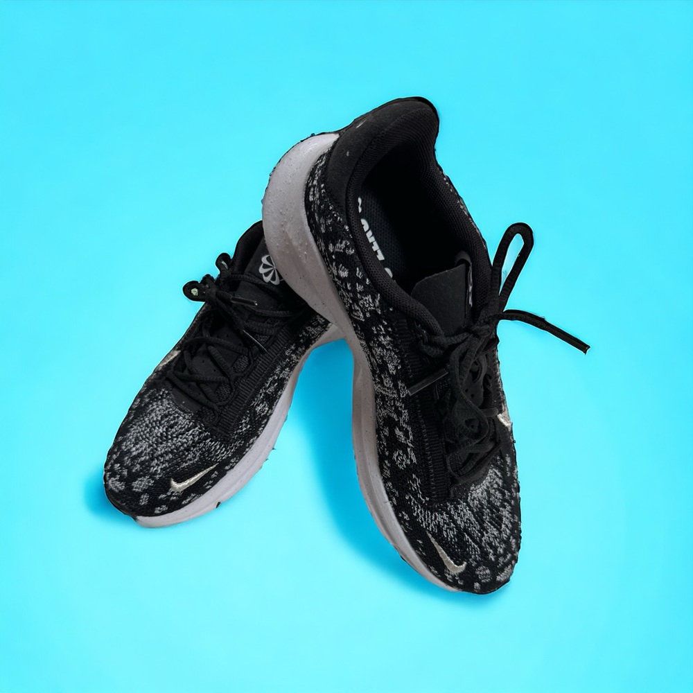 NIKE Move To Zero shoes Size 8. Brand New!